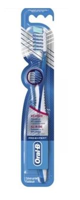 Зубная щетка Oral-B Pro-Expert, Антибактериальная, 1 штука