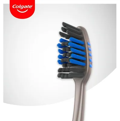 Зубна щітка Colgate Zig Zag Charcoal Зиг Заг Деревне вугілля, середньої жорсткості, 3 шт