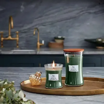 Свічка ароматична Woodwick Листя м'яти та дуб середня, 275 г