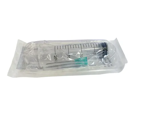 Шприц 20 мл OK Pharma 3-х компонентний з двома голками 21G (0,8 х 38 мм) та 21G (0,8 х 38 мм), 1 штука