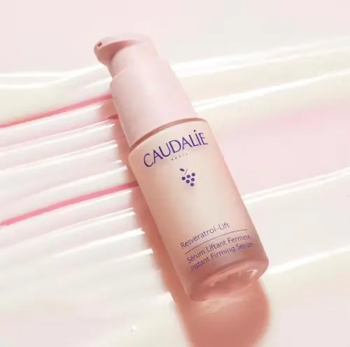 Сироватка для обличчя Caudalie Resveratrol-Lift зміцнююча, 30 мл