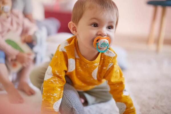 Пустушка силіконова Philips Avent Ultra Air Animal SCF080/12 ортодонтична, 6-18 місяців, 2 шт