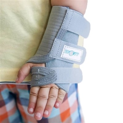 Бандаж на лучезапястный сустав Алком 3007 kids эластичный, цвет серый, правый, размер 1