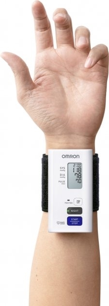 Тонометр Omron Nightview (НІМ-9601T-E3) на зап'ясті