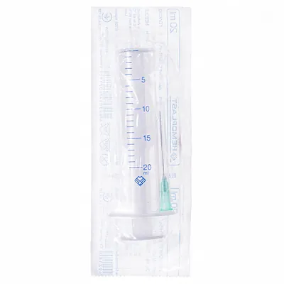 Шприц 20 мл Hemoplast 2-х компонентний з голкою 21G (0,8 мм x 38 мм), 1 штука