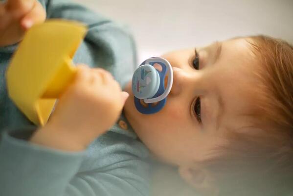 Пустышка силиконовая Philips Avent Ultra Air I love SCF080/03 ортодонтическая, 6-18 месяцев, для мальчиков, 2 шт