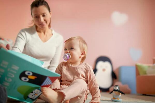 Пустышка силиконовая Philips Avent Ultra Air Animal SCF080/06 ортодонтическая, для девочек, 0-6 месяцев, 2 шт