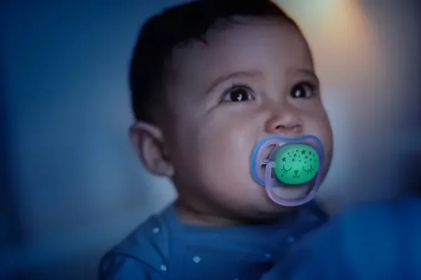 Пустушка силіконова Philips Avent Ultra Air Nighttime SCF376/12, 0-6 місяців, 2 шт