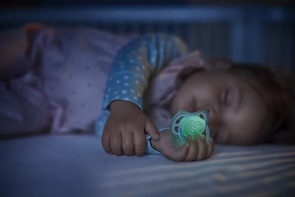 Пустушка силіконова Philips Avent Ultra Air Nighttime SCF376/21, 6-18 місяців, 2 шт