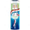 Зубна щітка Aquafresh Extreme Clean Medium 1+1