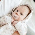 Пустышка силиконовая Canpol Babies Bonjour Paris симметричная 22/648_pin, 6-18 месяцев, 2 шт