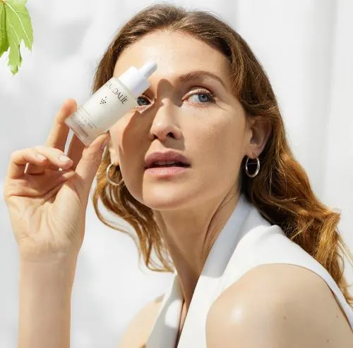 Сироватка для обличчя Caudalie Vinoperfect для корекції кольору обличчя, 30 мл