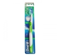 Зубна щітка Oral-B 3D White Свіжість Середня, 1 штука