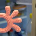 Прорезыватель для зубов BabyOno 826/01 силиконовый Осьминог, розовый