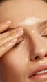 Гидрофильное масло для лица Weleda Make-Up Removal Cleansing Oil с органическим гамамелисом для снятия макияжа, 150 мл